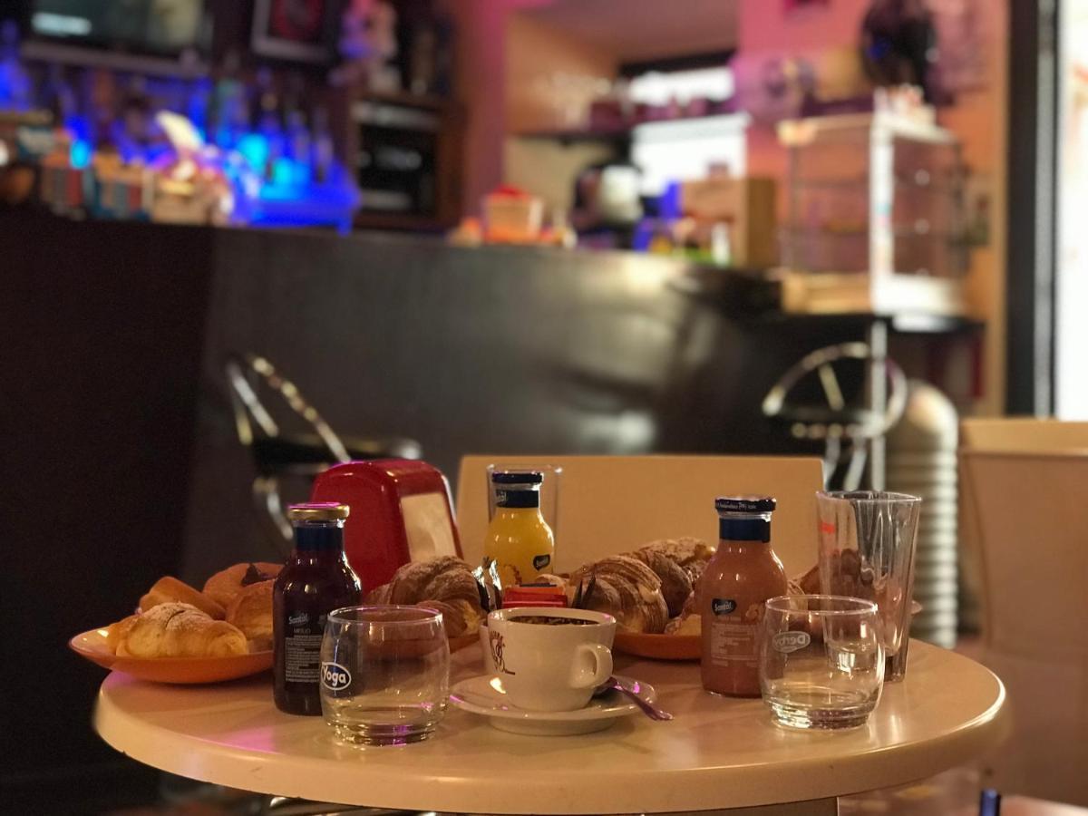 Bed & Breakfast Le Piazze Cori ภายนอก รูปภาพ