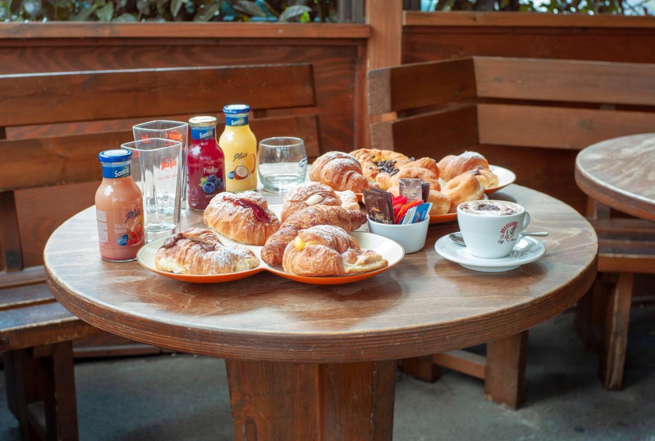 Bed & Breakfast Le Piazze Cori ภายนอก รูปภาพ